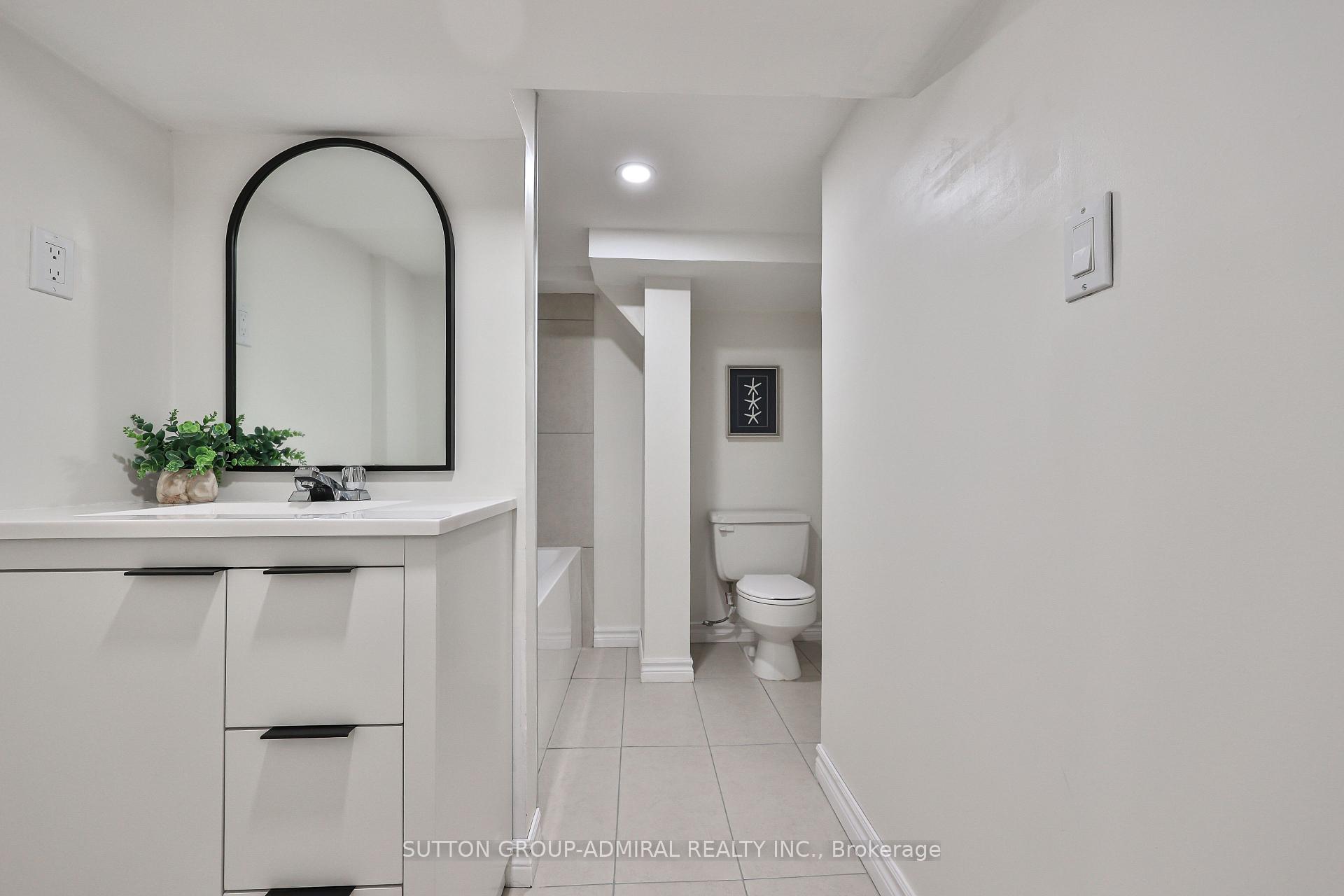 Photo 36 of 81 Yorkview Drive, North York, Willowdale West — HOMEH