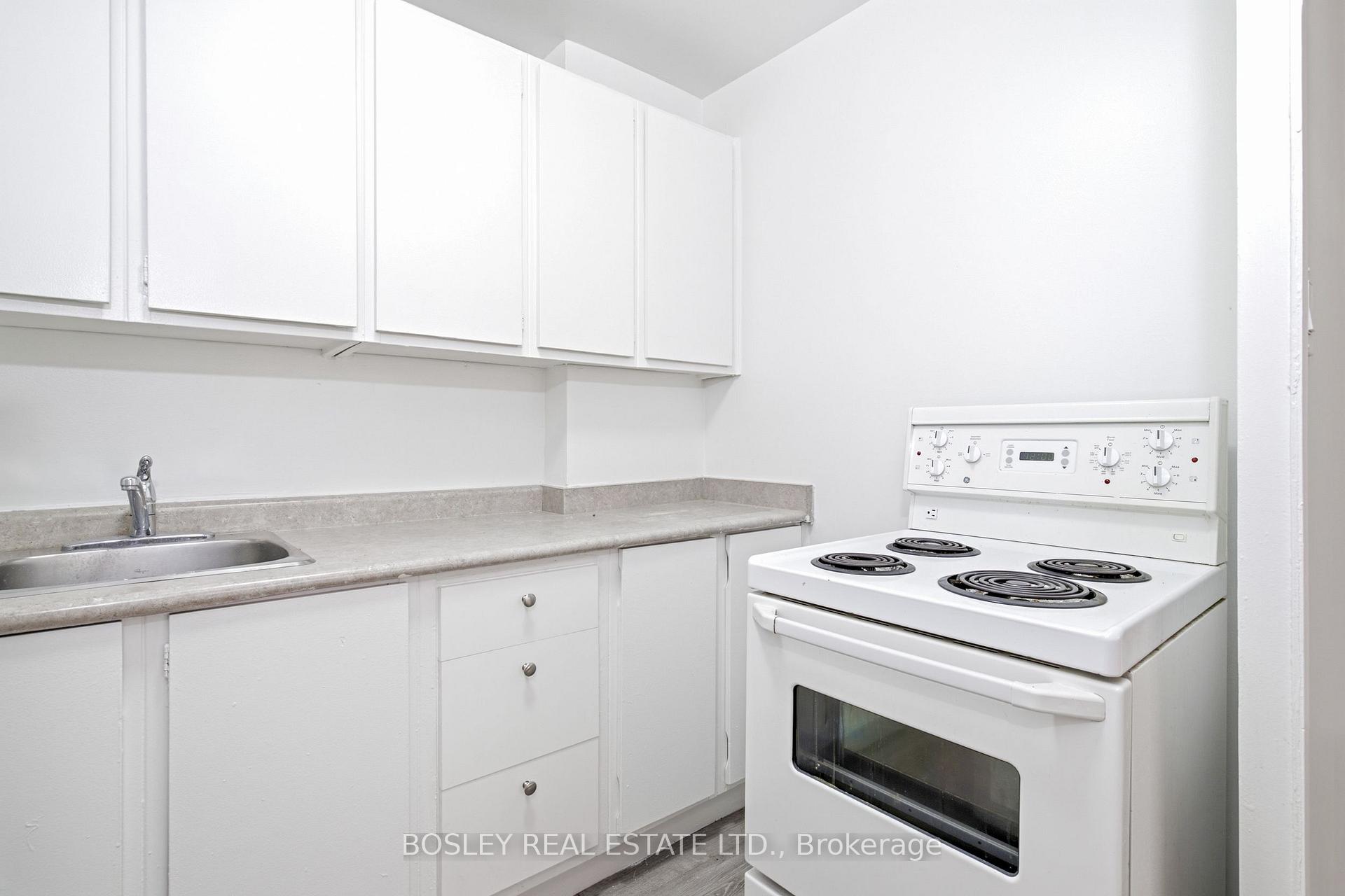 Photo 9 of Unit 404, 85 Lawton Boulevard, Toronto, Yonge-St. Clair — HOMEH