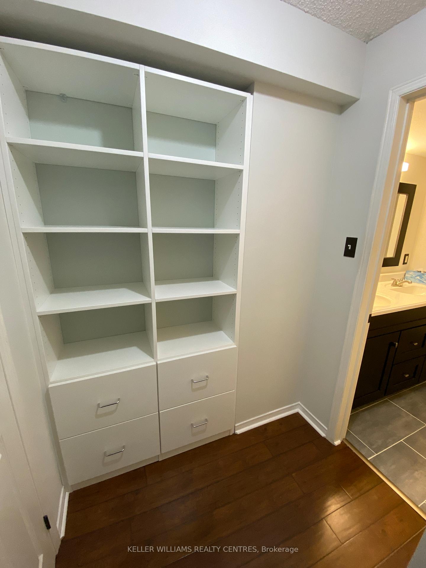 Photo 12 of Unit 21, 115 Main Street S, Newmarket, Central Newmarket — HOMEH