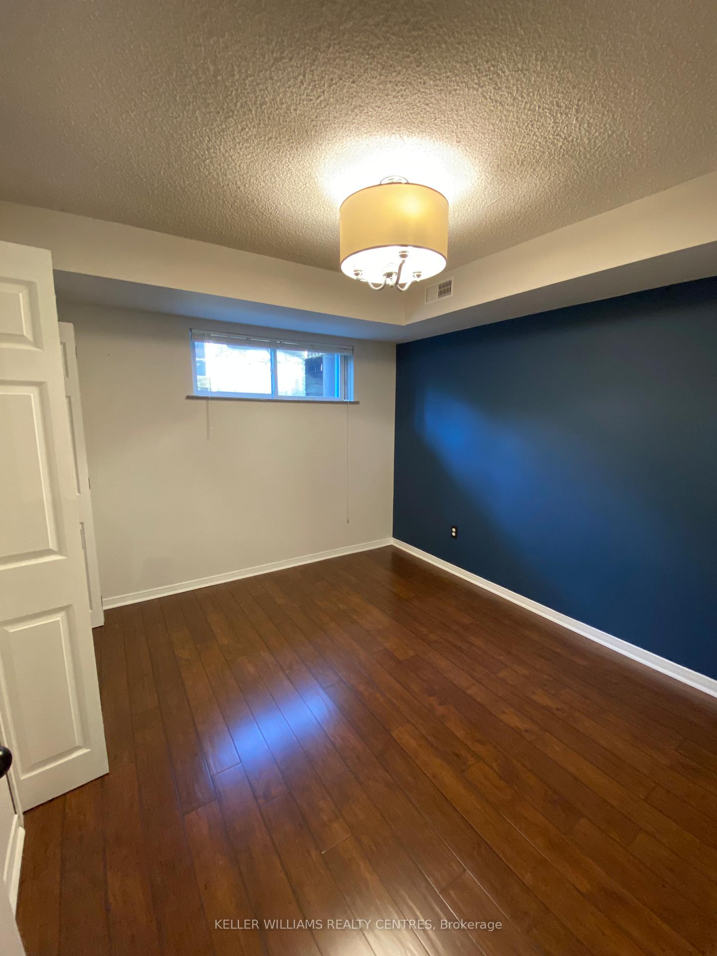 Photo 13 of Unit 21, 115 Main Street S, Newmarket, Central Newmarket — HOMEH