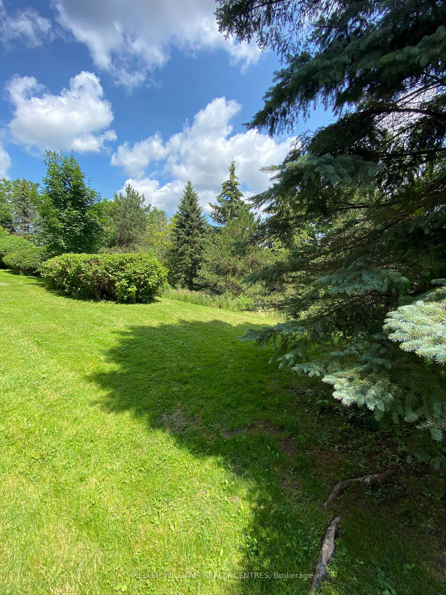 Photo 18 of Unit 21, 115 Main Street S, Newmarket, Central Newmarket — HOMEH