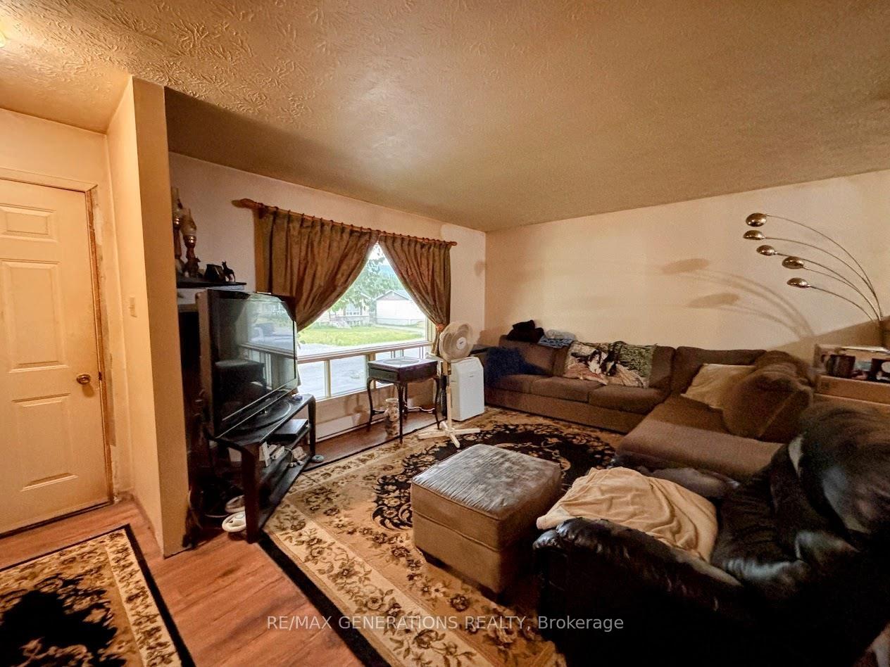 Photo 5 of 37 Matachewan Road, Manitouwadge, TB-73 — HOMEH