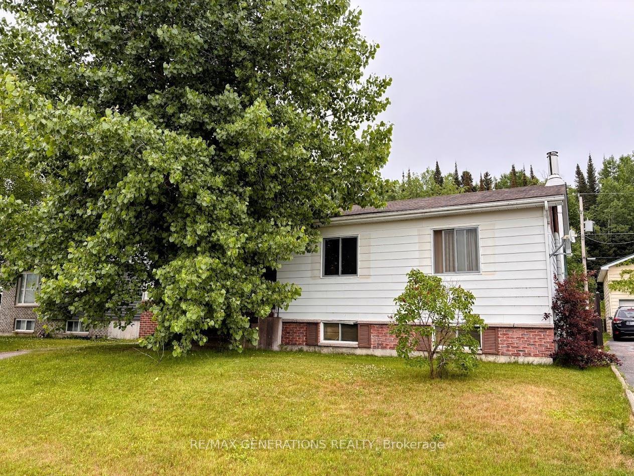 Photo 22 of 37 Matachewan Road, Manitouwadge, TB-73 — HOMEH
