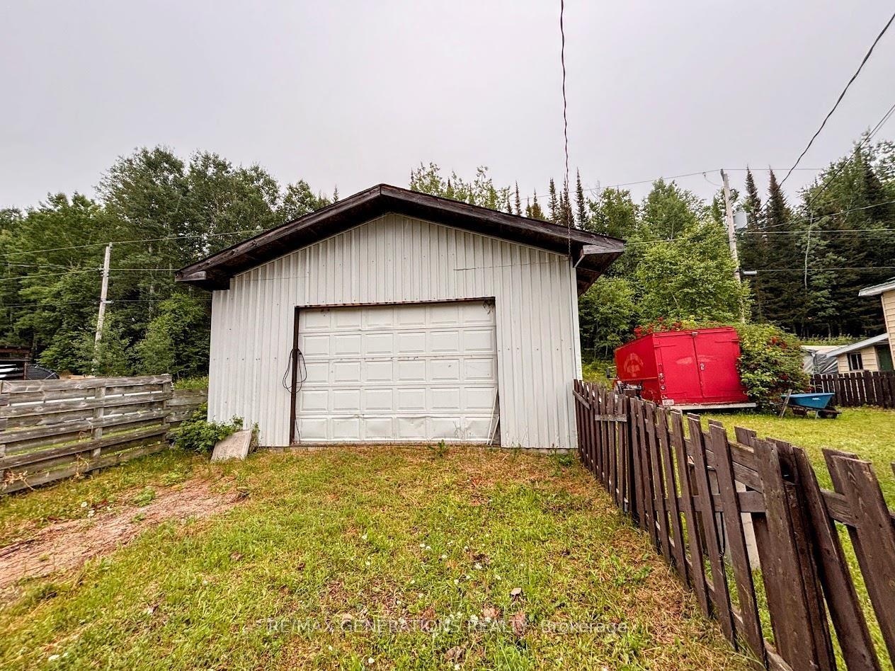 Photo 30 of 37 Matachewan Road, Manitouwadge, TB-73 — HOMEH
