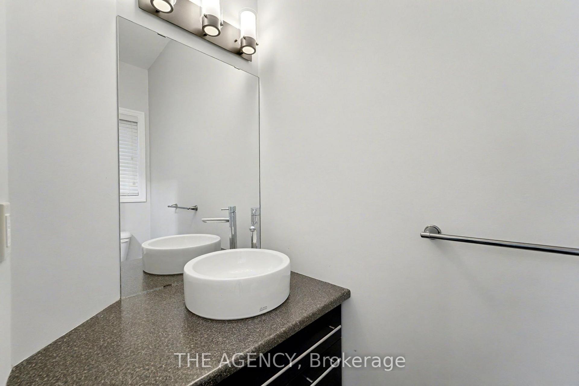 Photo 6 of Unit 59, 112 N Centre Road, London, North B — HOMEH