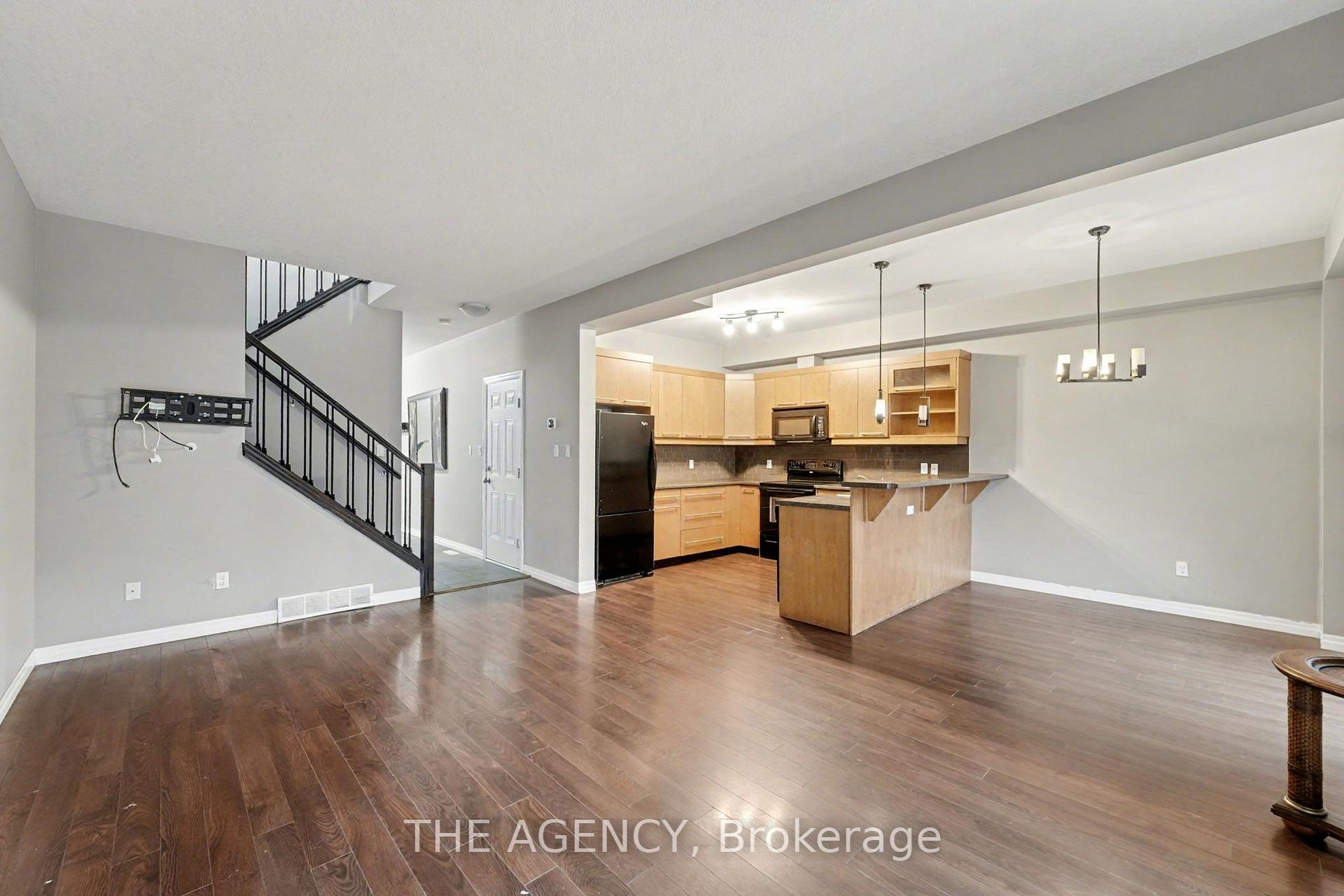 Photo 10 of Unit 59, 112 N Centre Road, London, North B — HOMEH