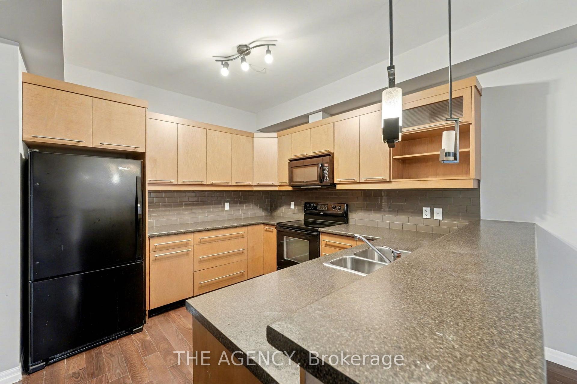 Photo 12 of Unit 59, 112 N Centre Road, London, North B — HOMEH