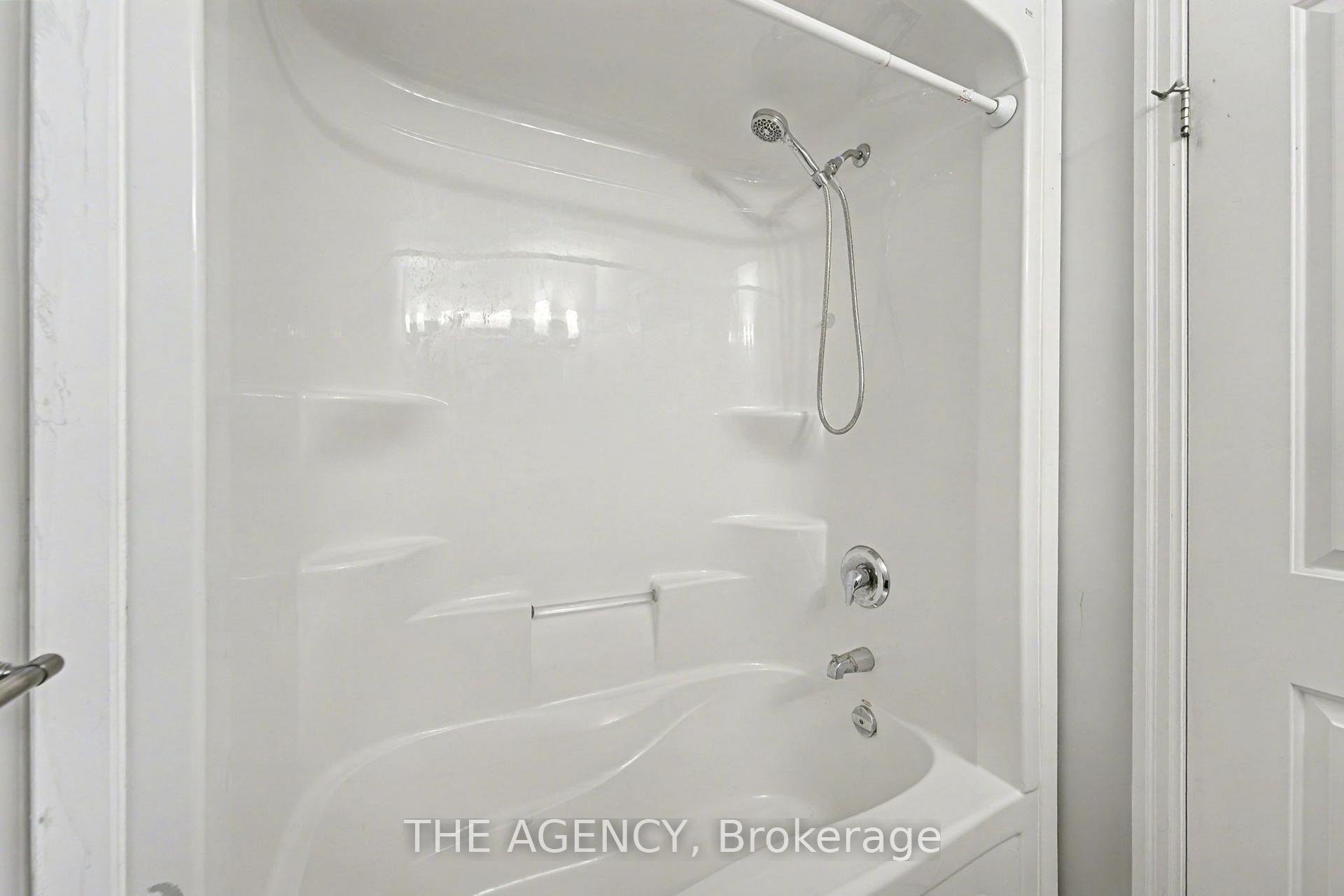 Photo 26 of Unit 59, 112 N Centre Road, London, North B — HOMEH