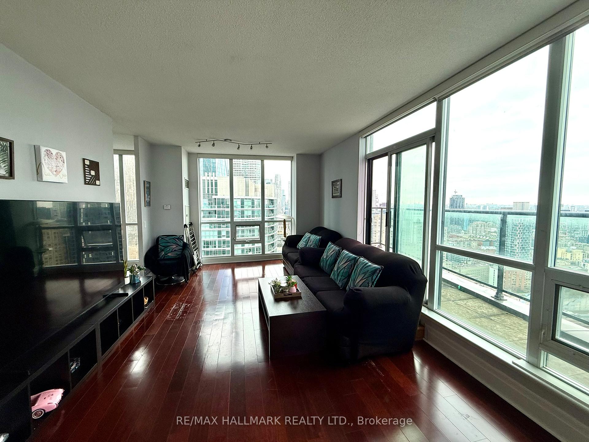 Photo 10 of Unit 3803, 16 Yonge Street, Toronto, Waterfront Communities — HOMEH