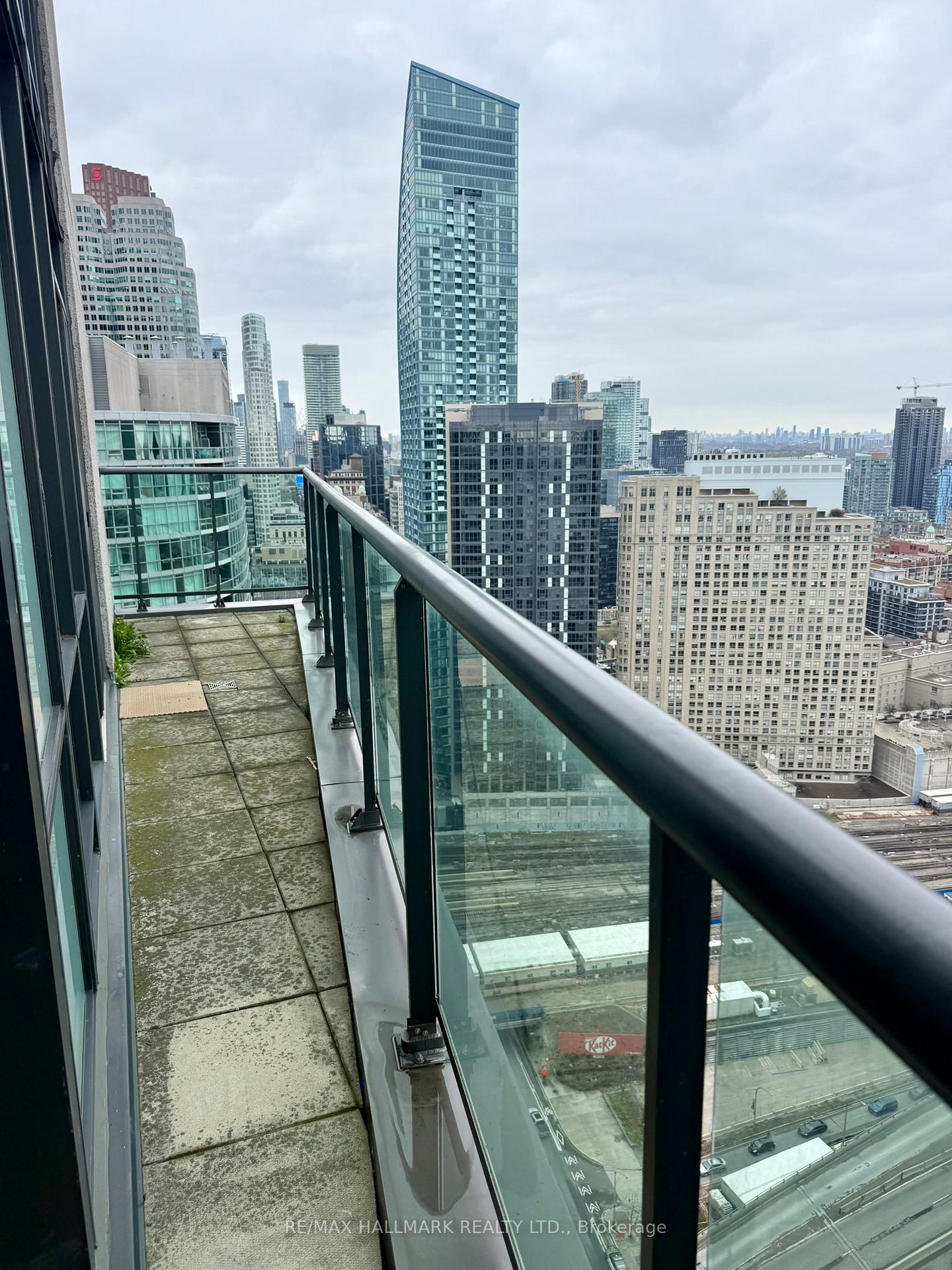 Photo 30 of Unit 3803, 16 Yonge Street, Toronto, Waterfront Communities — HOMEH