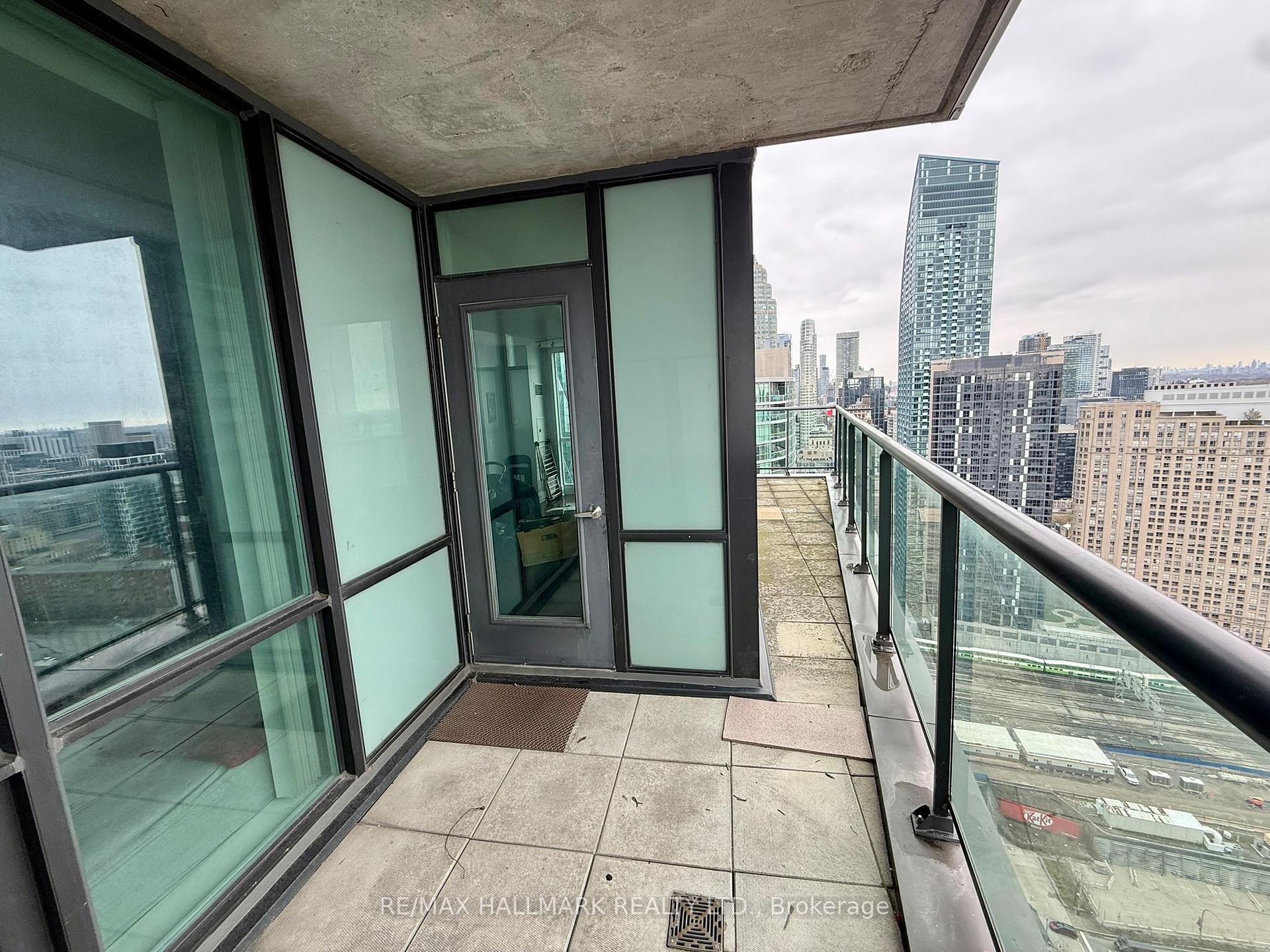 Photo 33 of Unit 3803, 16 Yonge Street, Toronto, Waterfront Communities — HOMEH