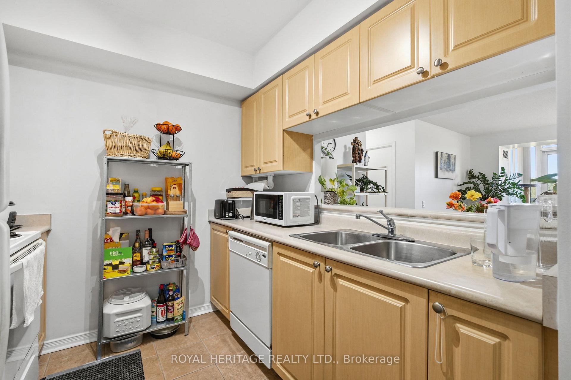 Photo 8 of Unit 501, 1200 The Esplanade, Pickering, Town Centre — HOMEH