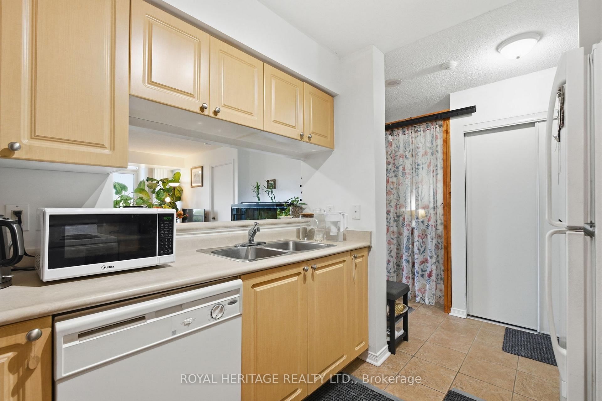Photo 10 of Unit 501, 1200 The Esplanade, Pickering, Town Centre — HOMEH