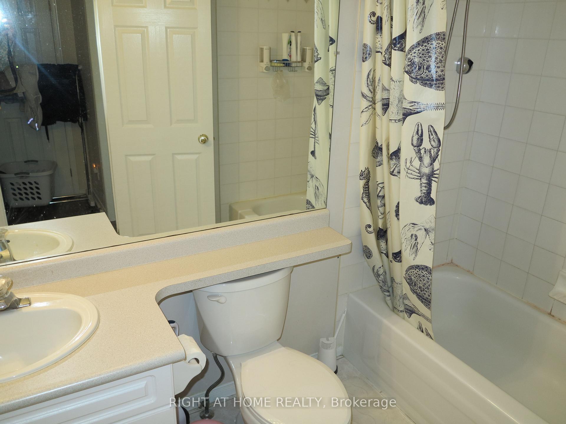Photo 23 of 35 Moraine Crescent, London, North A — HOMEH