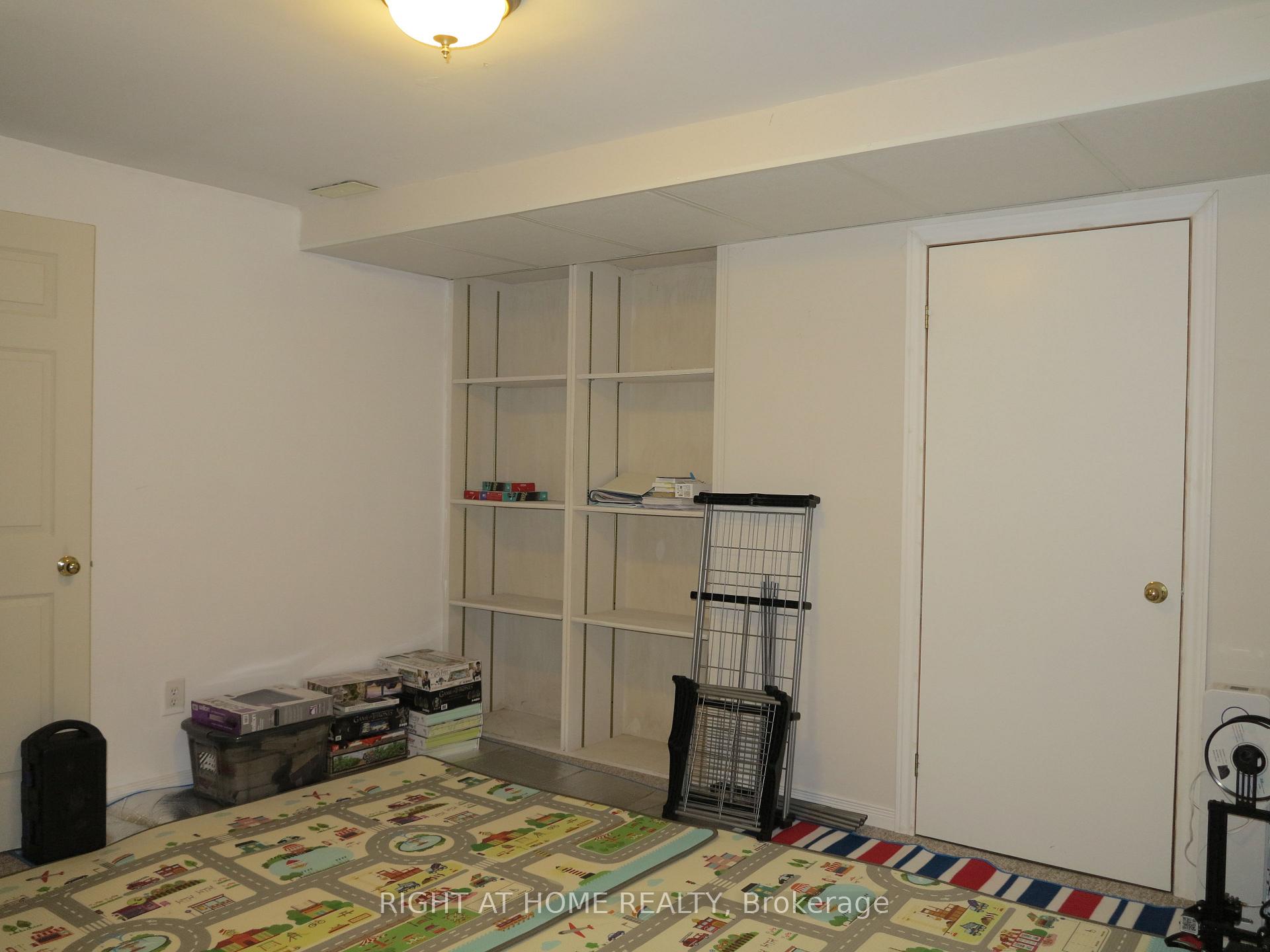 Photo 26 of 35 Moraine Crescent, London, North A — HOMEH