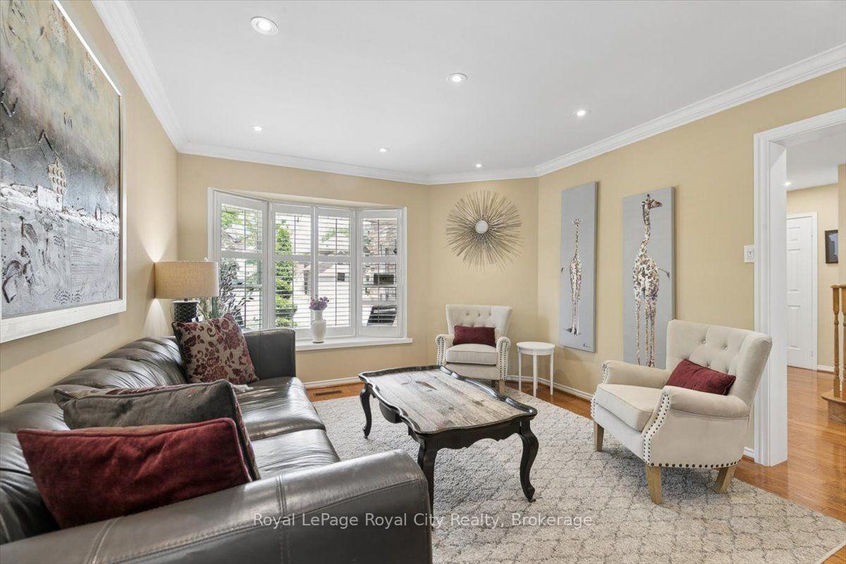 Photo 9 of 69 Summerdale Drive, Markham, Thornlea — HOMEH