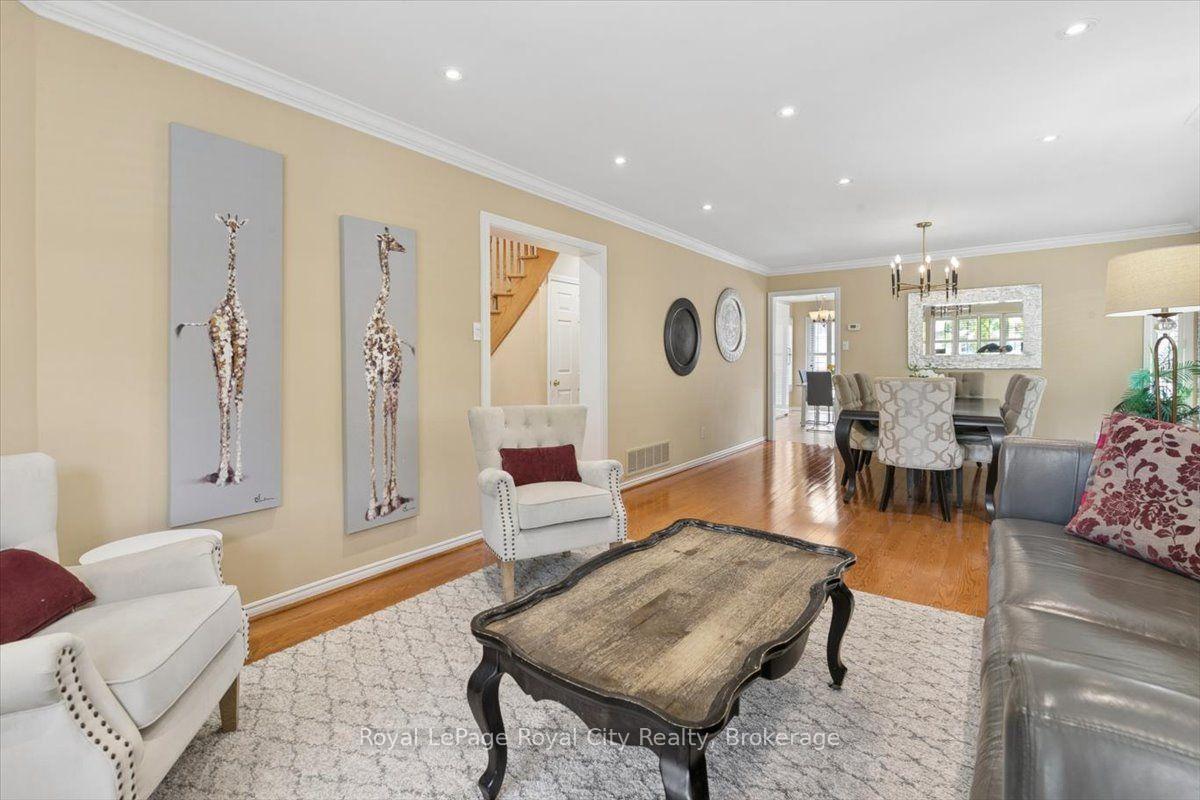 Photo 10 of 69 Summerdale Drive, Markham, Thornlea — HOMEH