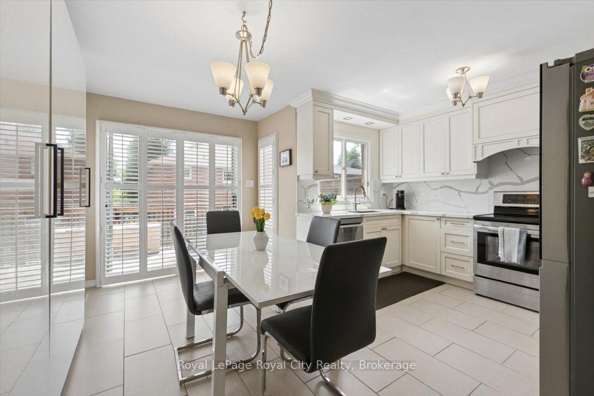 Photo 13 of 69 Summerdale Drive, Markham, Thornlea — HOMEH