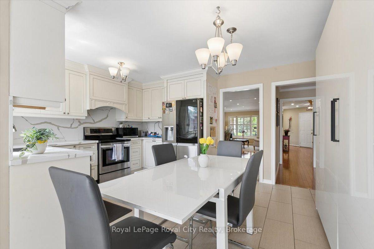 Photo 17 of 69 Summerdale Drive, Markham, Thornlea — HOMEH