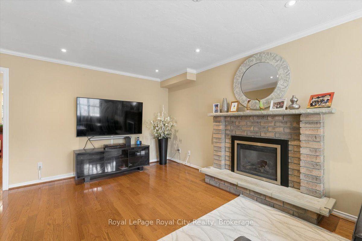 Photo 20 of 69 Summerdale Drive, Markham, Thornlea — HOMEH
