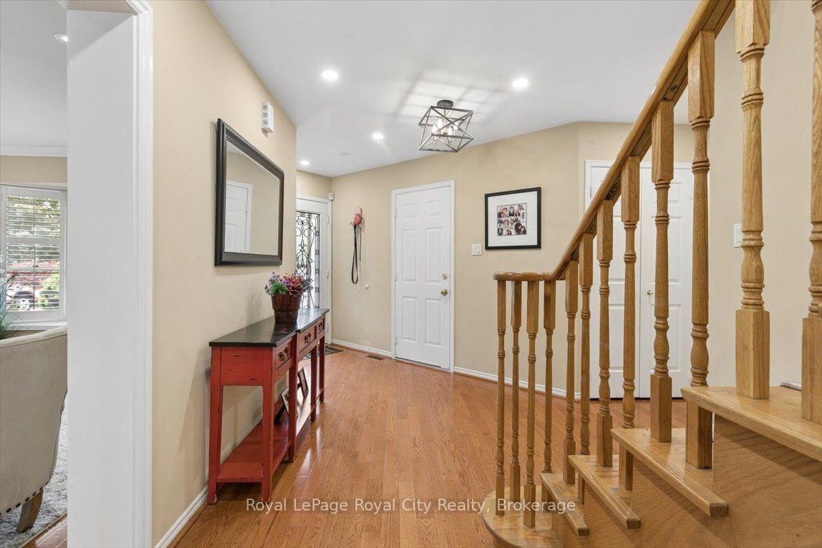 Photo 22 of 69 Summerdale Drive, Markham, Thornlea — HOMEH