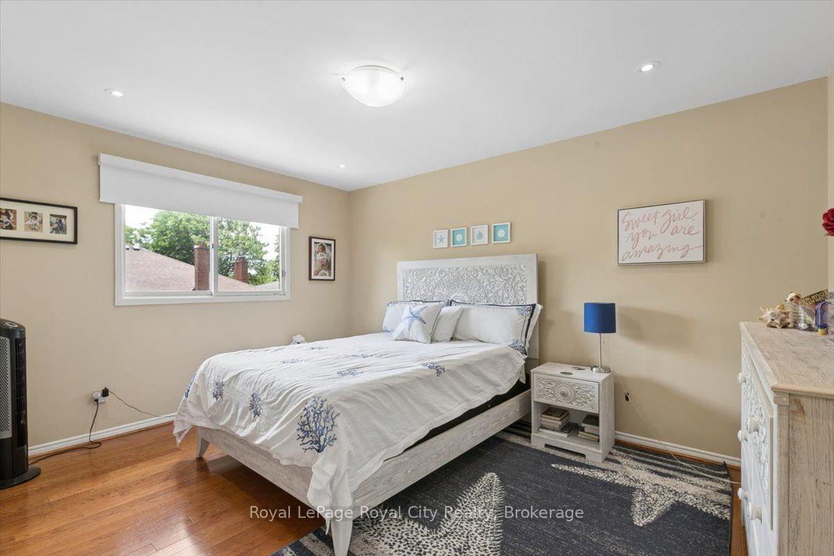 Photo 29 of 69 Summerdale Drive, Markham, Thornlea — HOMEH