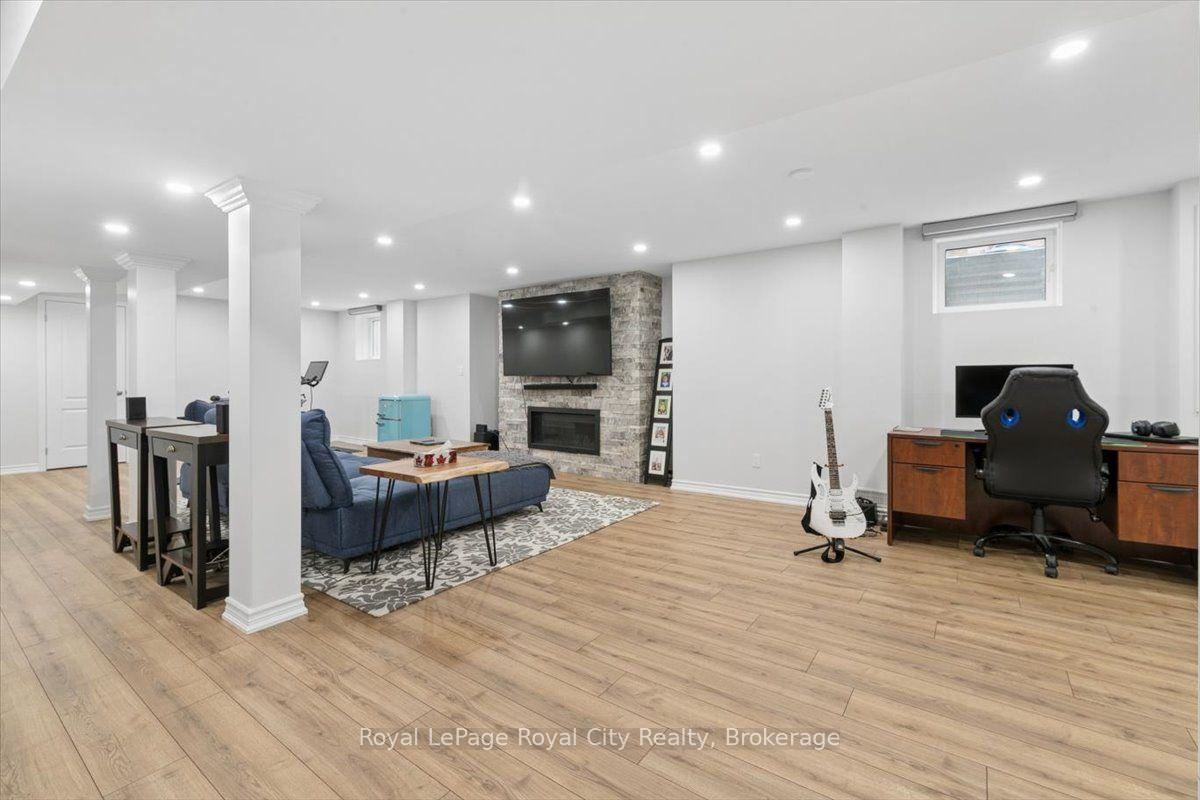 Photo 33 of 69 Summerdale Drive, Markham, Thornlea — HOMEH
