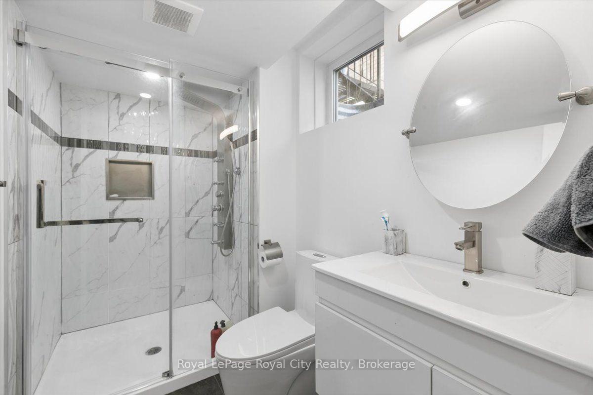 Photo 38 of 69 Summerdale Drive, Markham, Thornlea — HOMEH