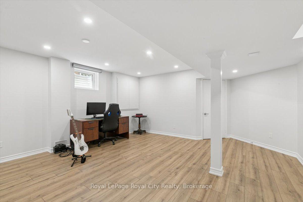 Photo 39 of 69 Summerdale Drive, Markham, Thornlea — HOMEH