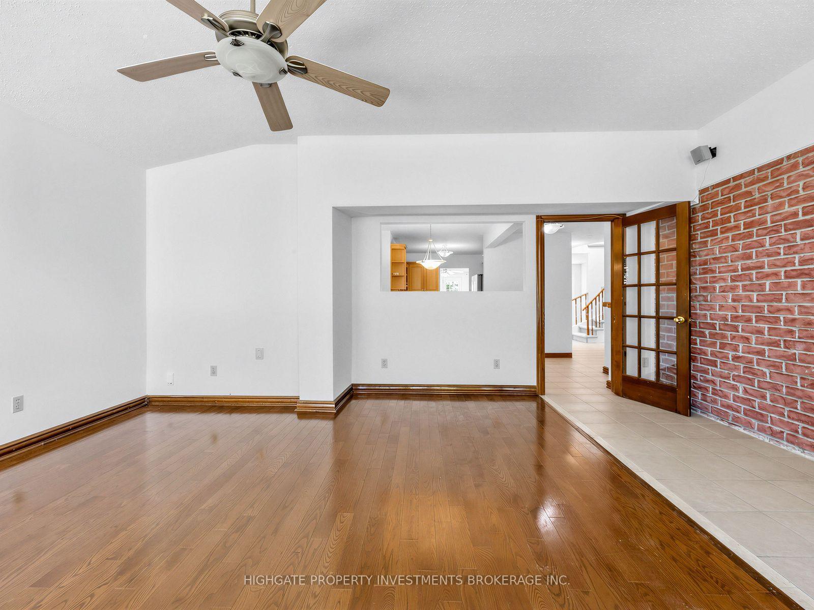 Photo 3 of 739 Edgewood Road, Pickering, Amberlea — HOMEH