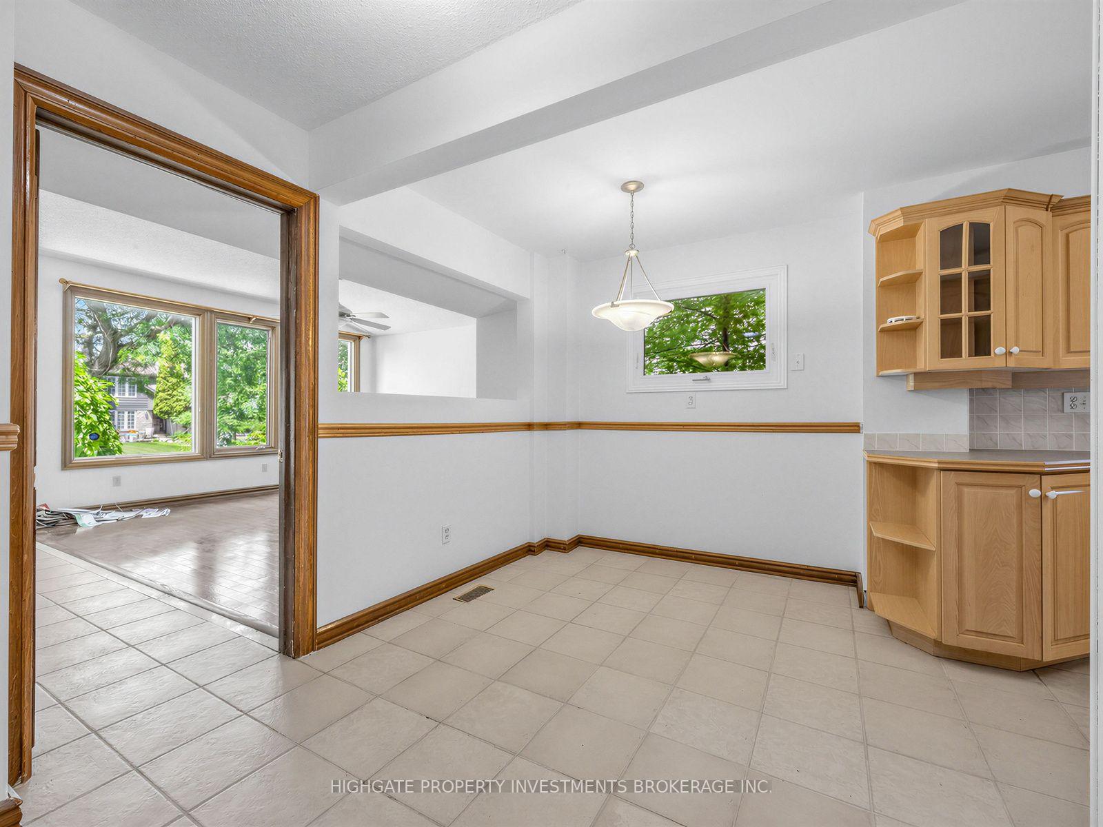 Photo 6 of 739 Edgewood Road, Pickering, Amberlea — HOMEH