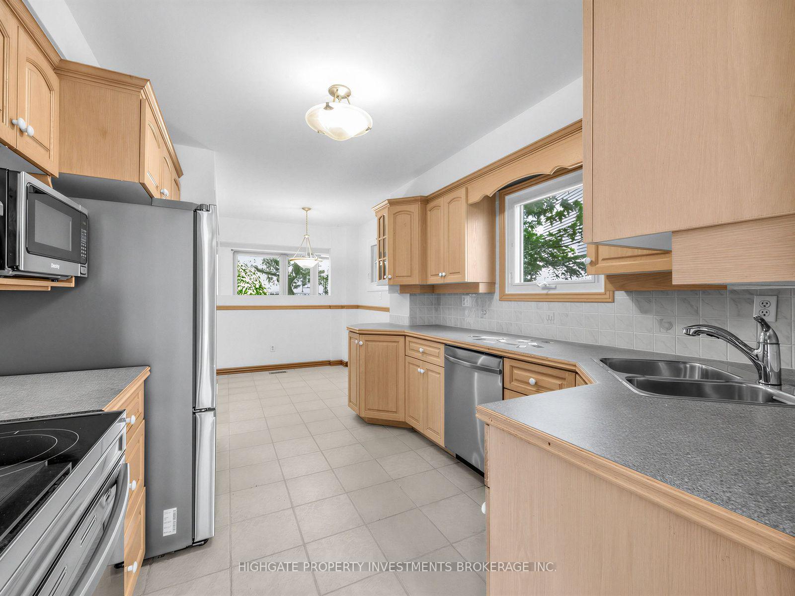 Photo 9 of 739 Edgewood Road, Pickering, Amberlea — HOMEH