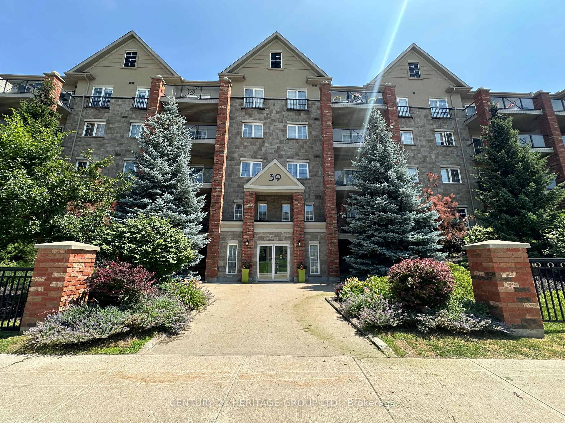 Photo 1 of Unit 203, 39 Ferndale Drive S, Barrie, Ardagh — HOMEH