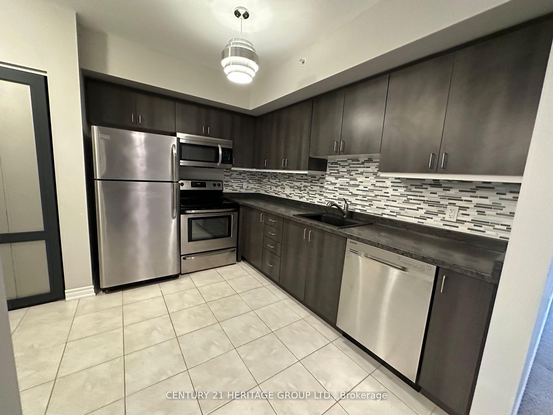 Photo 4 of Unit 203, 39 Ferndale Drive S, Barrie, Ardagh — HOMEH