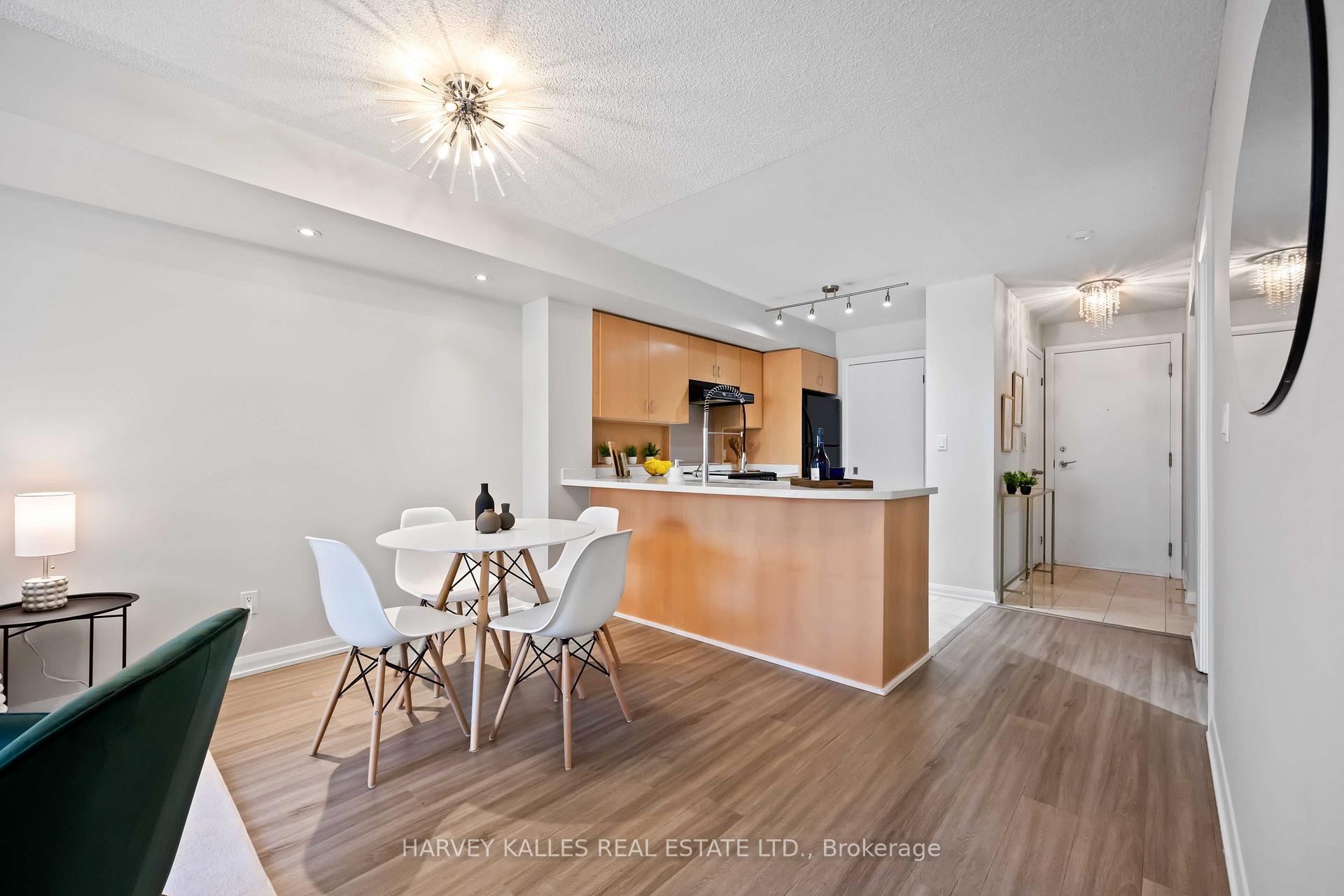 Photo 8 of Unit 416, 18 Beverley Street, Toronto, Kensington-Chinatown — HOMEH