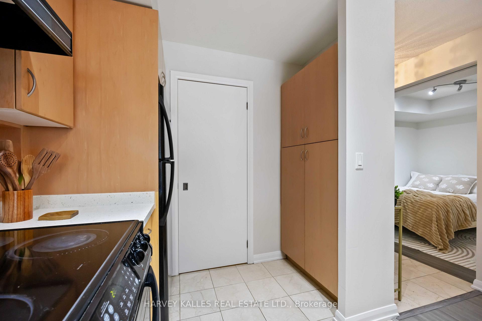 Photo 20 of Unit 416, 18 Beverley Street, Toronto, Kensington-Chinatown — HOMEH