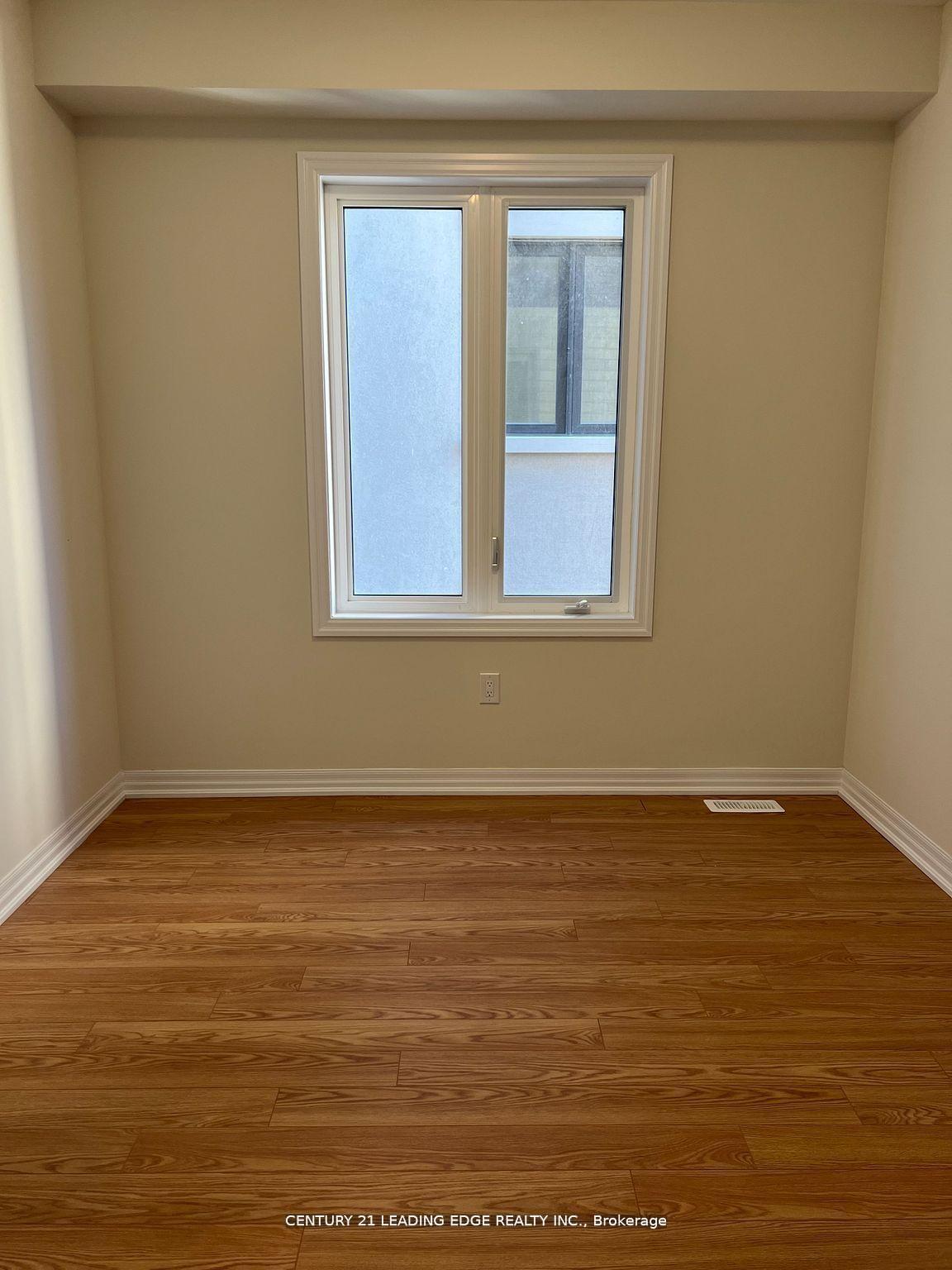 Photo 5 of 42 Ed Ewert Avenue, Clarington, Newcastle — HOMEH
