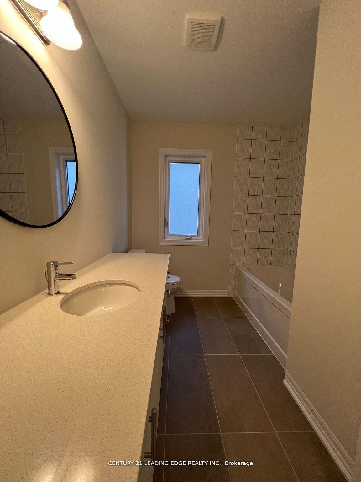 Photo 26 of 42 Ed Ewert Avenue, Clarington, Newcastle — HOMEH