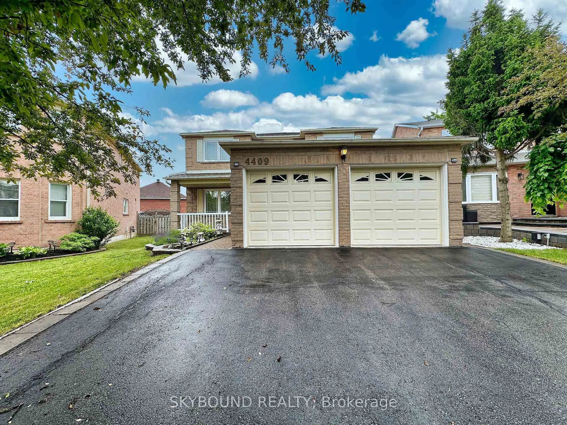Photo 1 of 4409 Heathgate Crescent, Mississauga, Hurontario — HOMEH