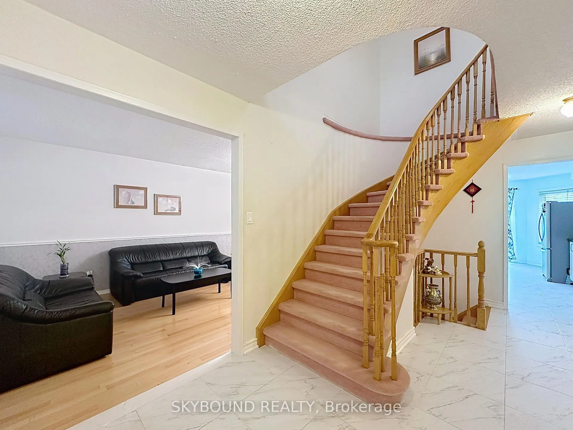 Photo 6 of 4409 Heathgate Crescent, Mississauga, Hurontario — HOMEH