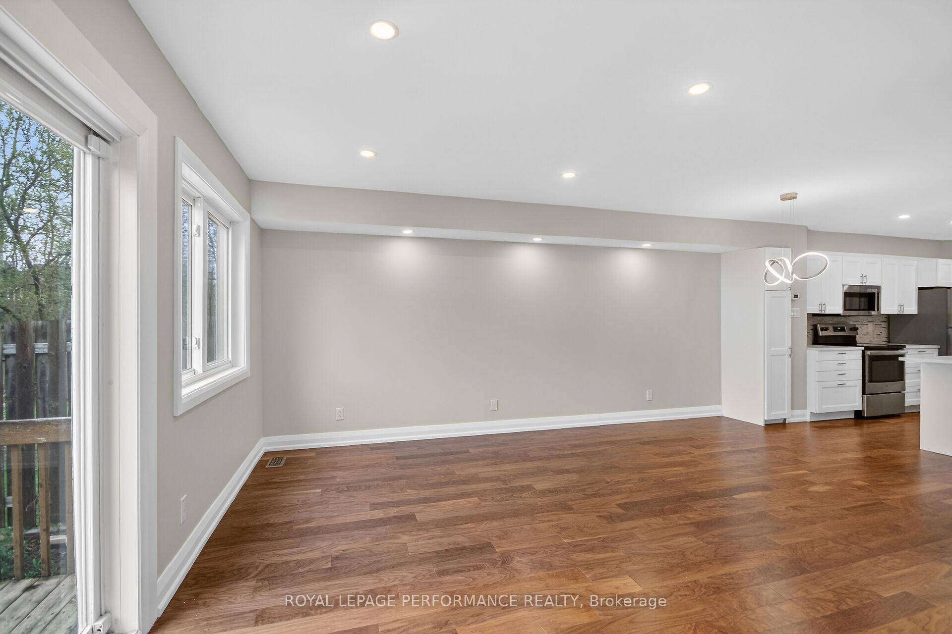 Photo 12 of 34 Dignard Street, Russell, Embrun — HOMEH