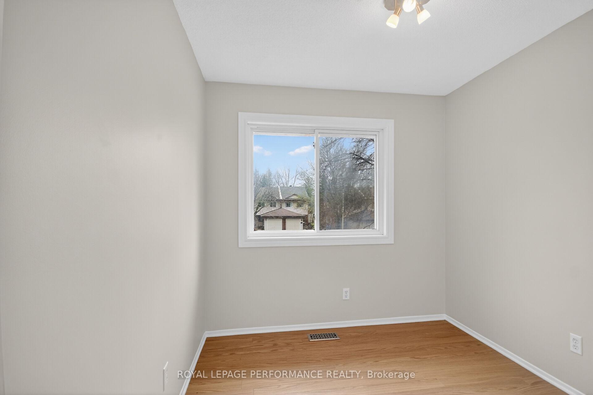 Photo 27 of 34 Dignard Street, Russell, Embrun — HOMEH
