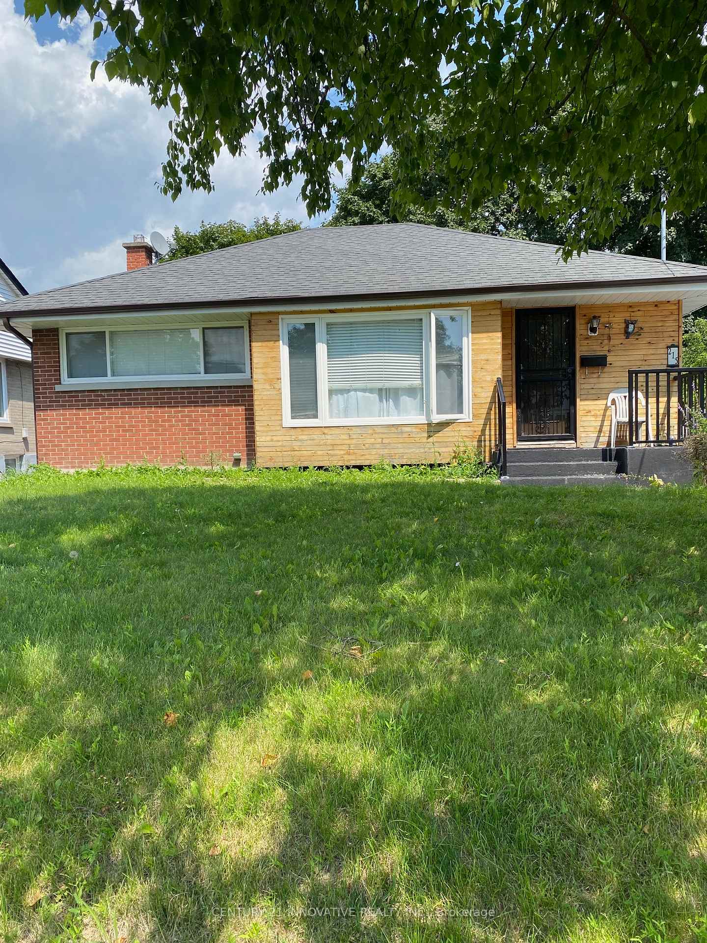 Photo 2 of Unit Bsmt, 215 Wilson Road S, Oshawa, Donevan — HOMEH