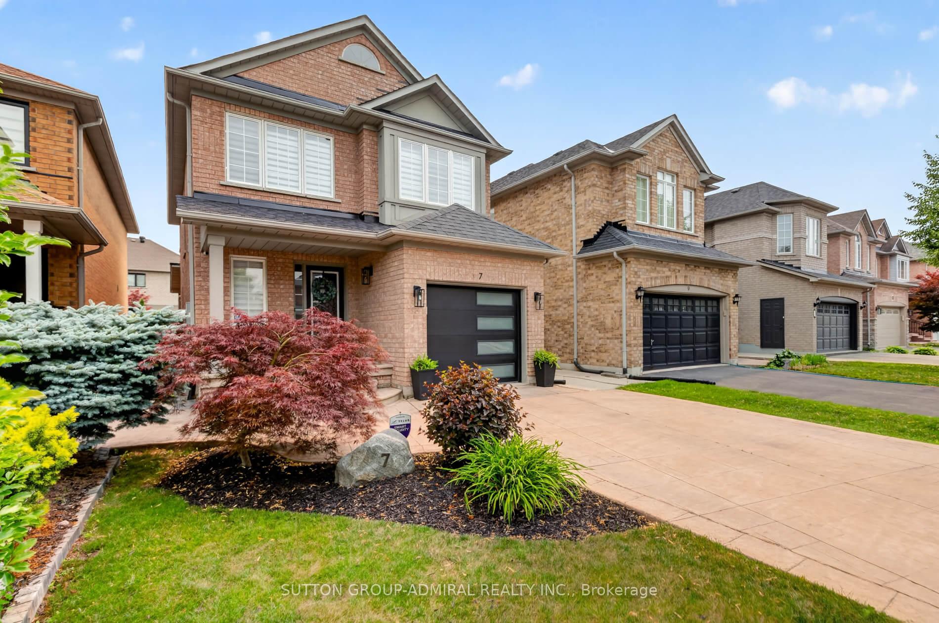 Photo 2 of 7 Emily Carr Crescent, Caledon, Bolton West — HOMEH