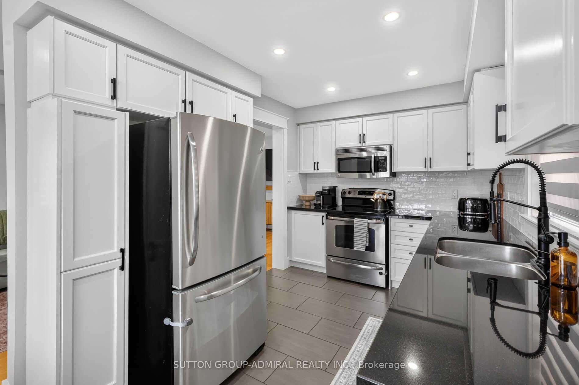 Photo 9 of 7 Emily Carr Crescent, Caledon, Bolton West — HOMEH