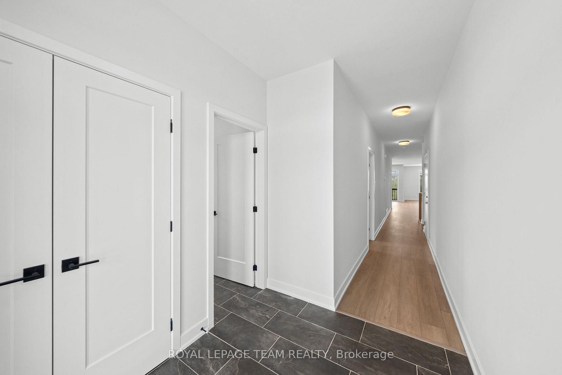 Photo 3 of 1094 Moore Street, Brockville, Brockville — HOMEH