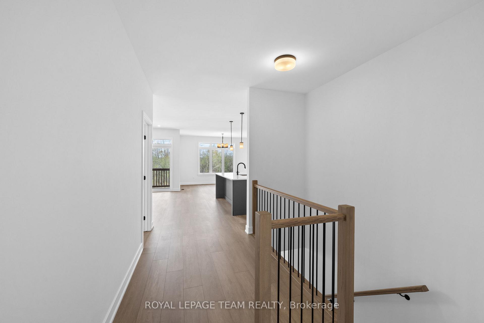 Photo 5 of 1094 Moore Street, Brockville, Brockville — HOMEH