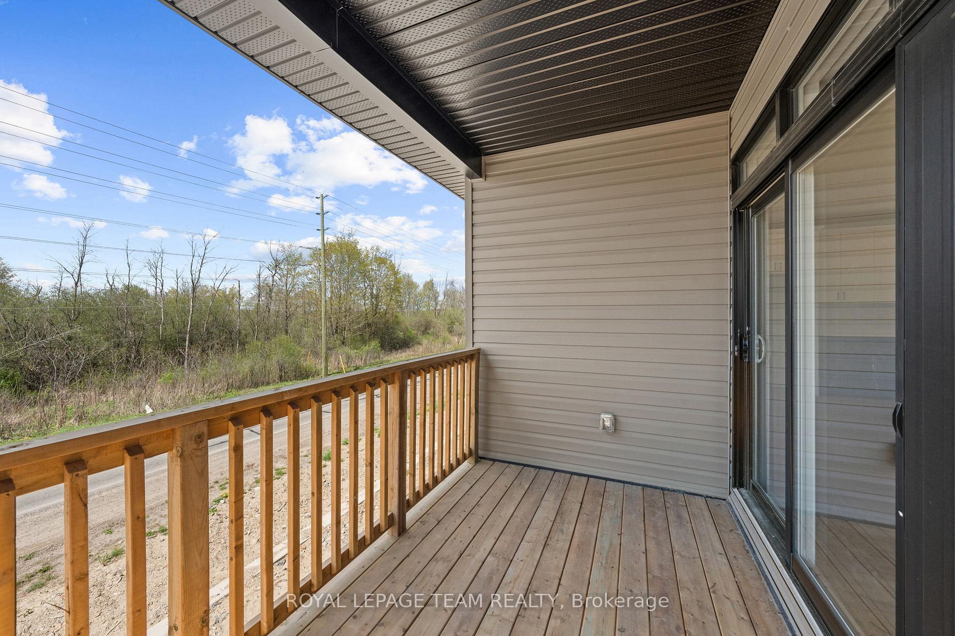 Photo 19 of 1094 Moore Street, Brockville, Brockville — HOMEH