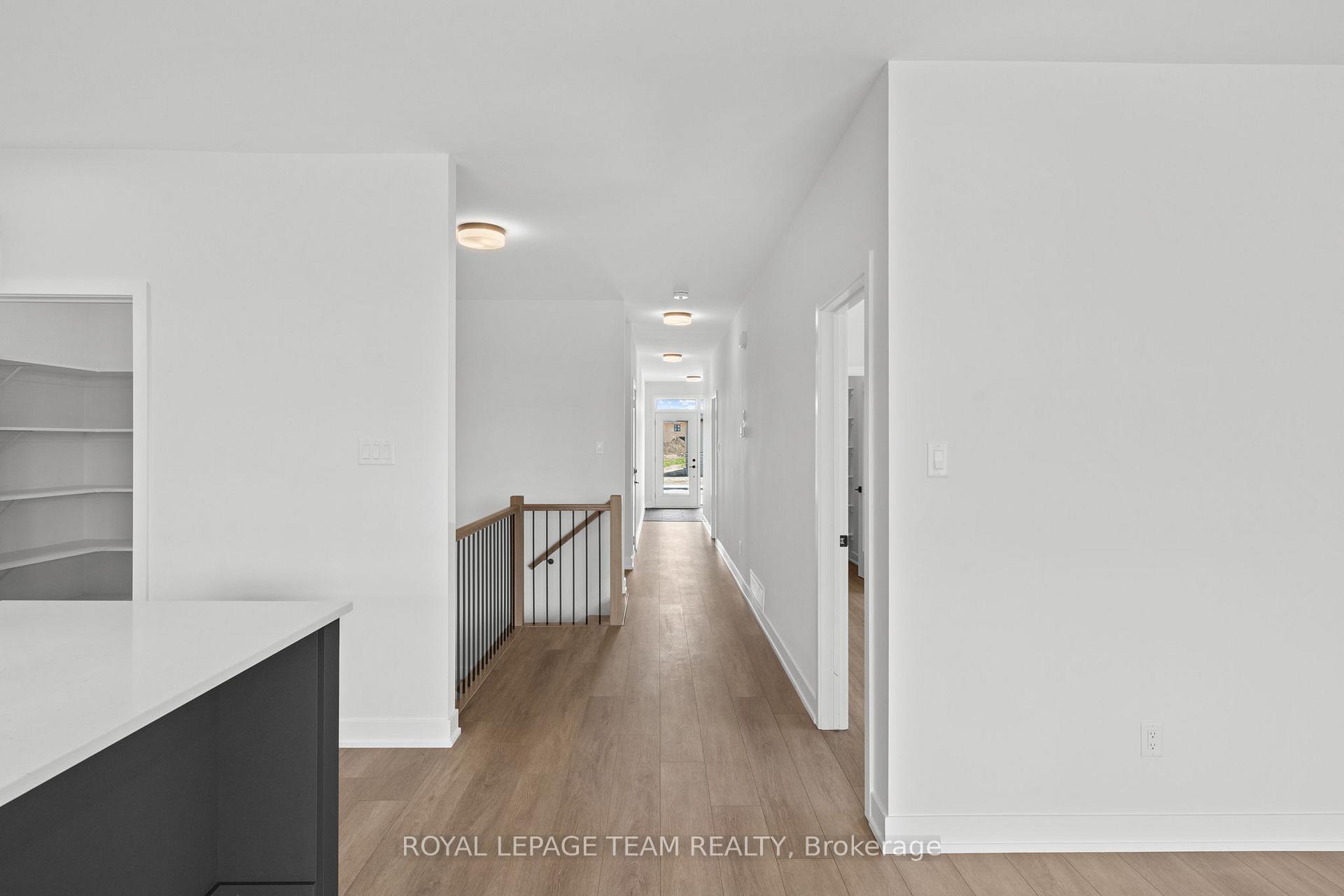 Photo 20 of 1094 Moore Street, Brockville, Brockville — HOMEH