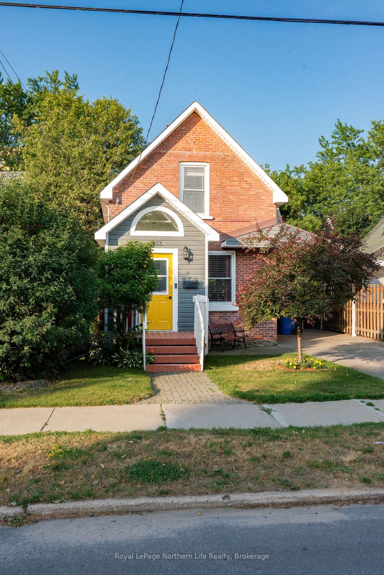 Photo 3 of 833 McIntyre Street W, North Bay, West End — HOMEH